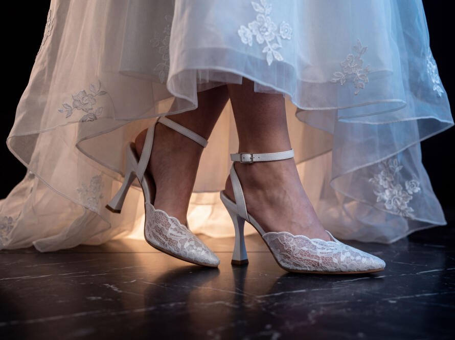 Scarpe da Sposa Fatte a Mano in Pizzo: la Storia di Trani