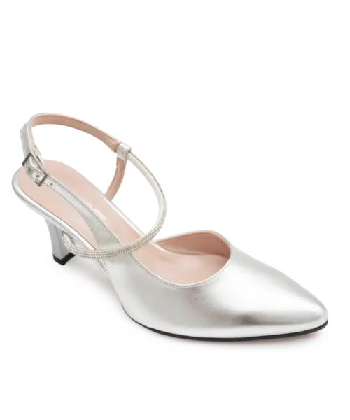 slingback cerimonia, décolleté slingback, slingback gioiello, strass, laminato argento, argento, tacco 7, scarpa a punta, cerimonia 2026, made in italy, trani, scarpe invitata, scarpe damigella, scarpe madre della sposa, calla, scarpe cerimonia comode